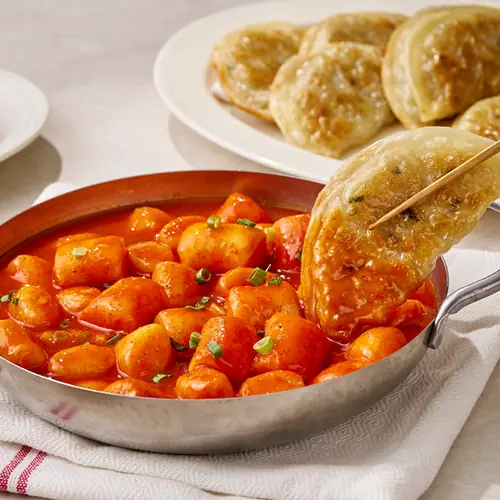 [토스쇼핑] 마당두 당면만두, 300g, 1개 + 광진 쌀떡볶이, 200g, 1개 + 떡볶이 소스, 70g, 1개, 2세트 (7,600원 / 무료)